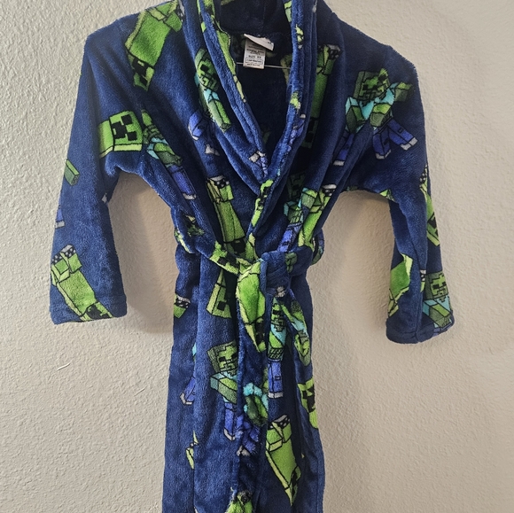 Children's Minecraft Robe. - Picture 2 of 8